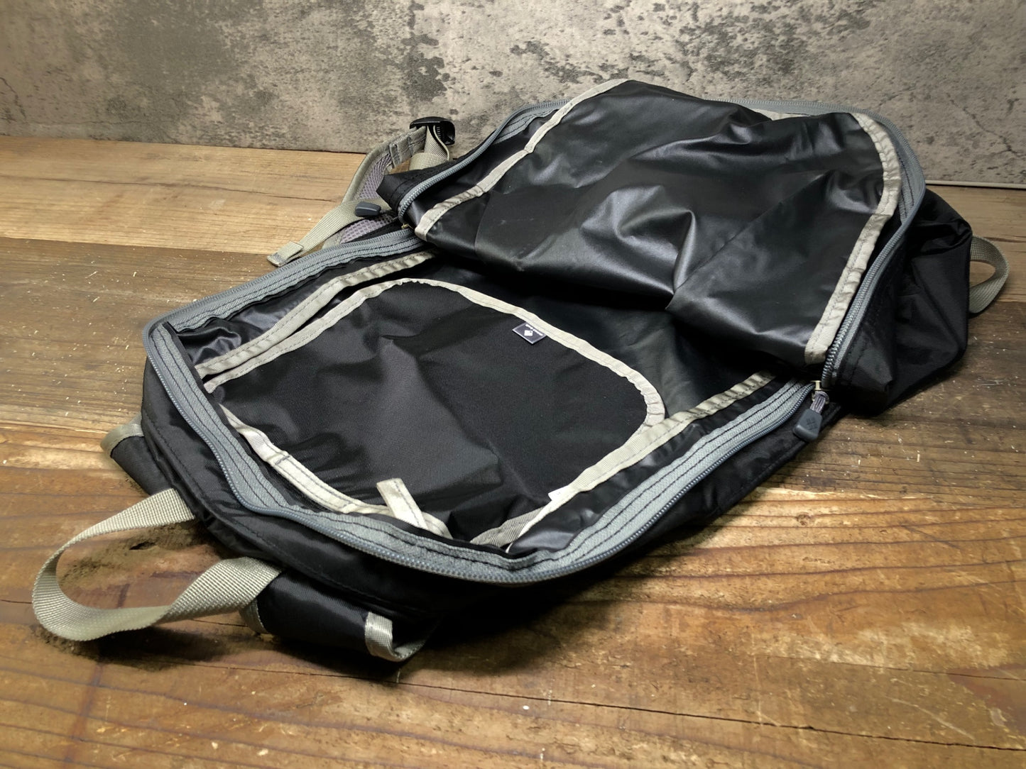 IM470 モンベル mont-bell リュック バックパック 黒