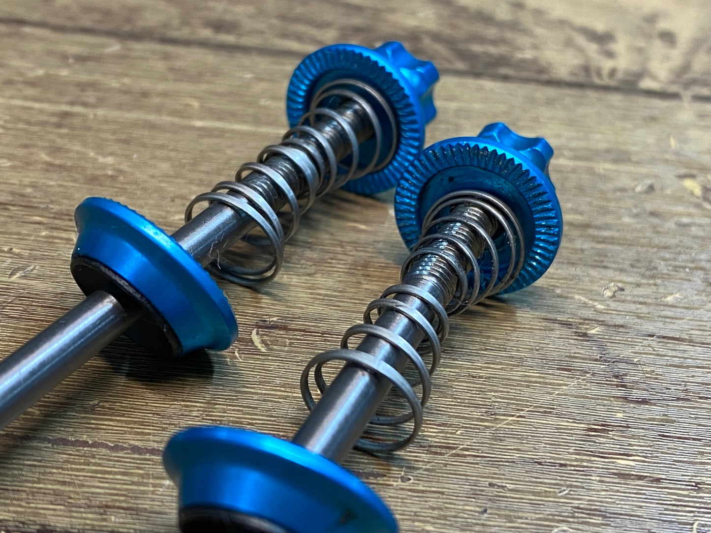 IZ034 モートップ MORTOP チタン クイックリリース 青 前後セット