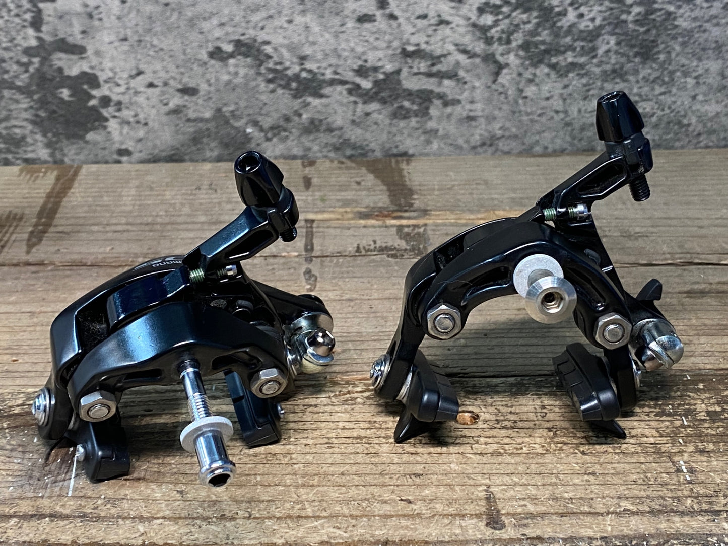 IZ947 シマノ SHIMANO 105 BR-5800 キャリパーブレーキセット 黒