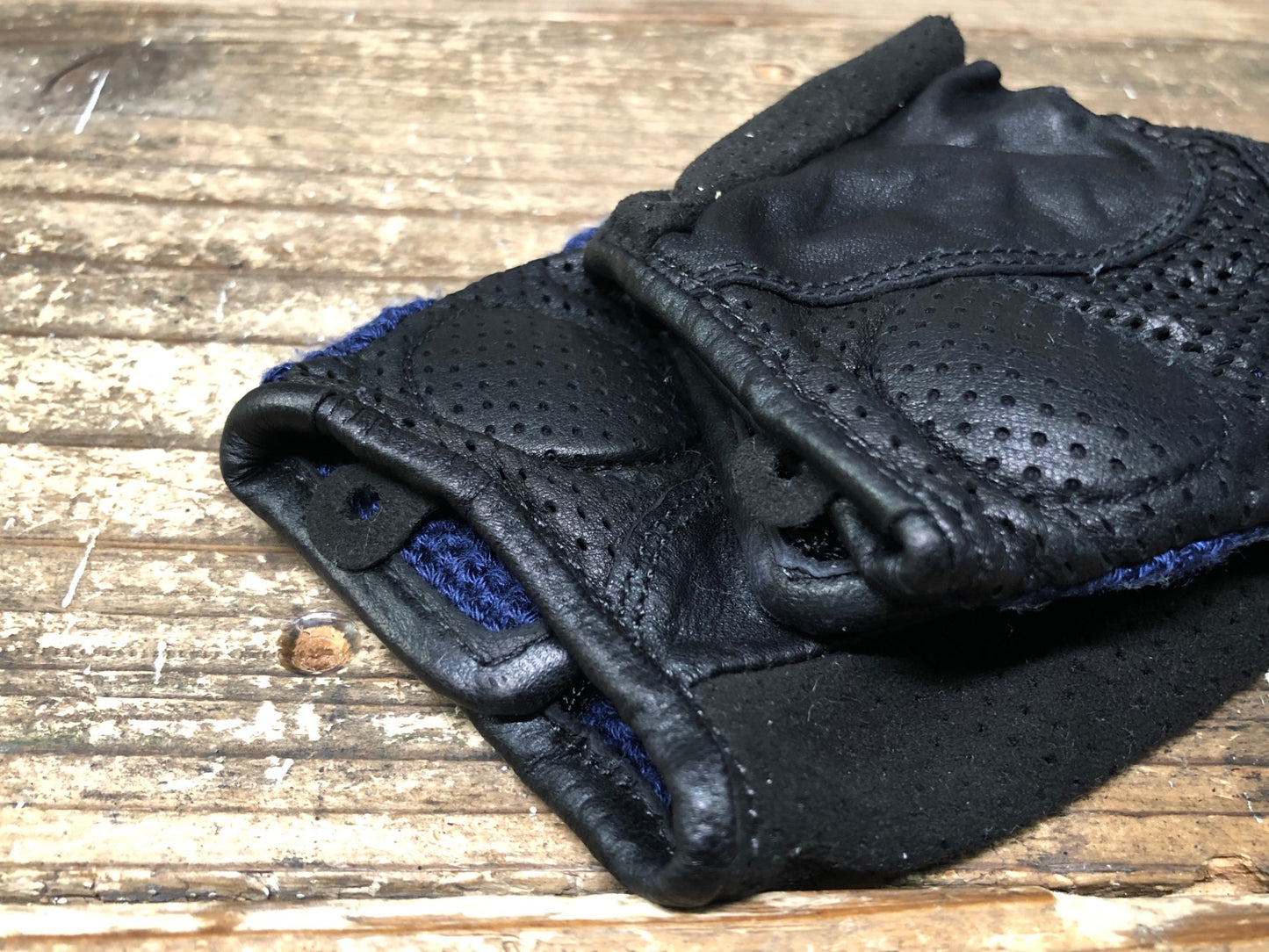 IW758 ラファ Rapha CLASSIC CROCHET MITTS 指切 グローブ 黒 濃紺 M