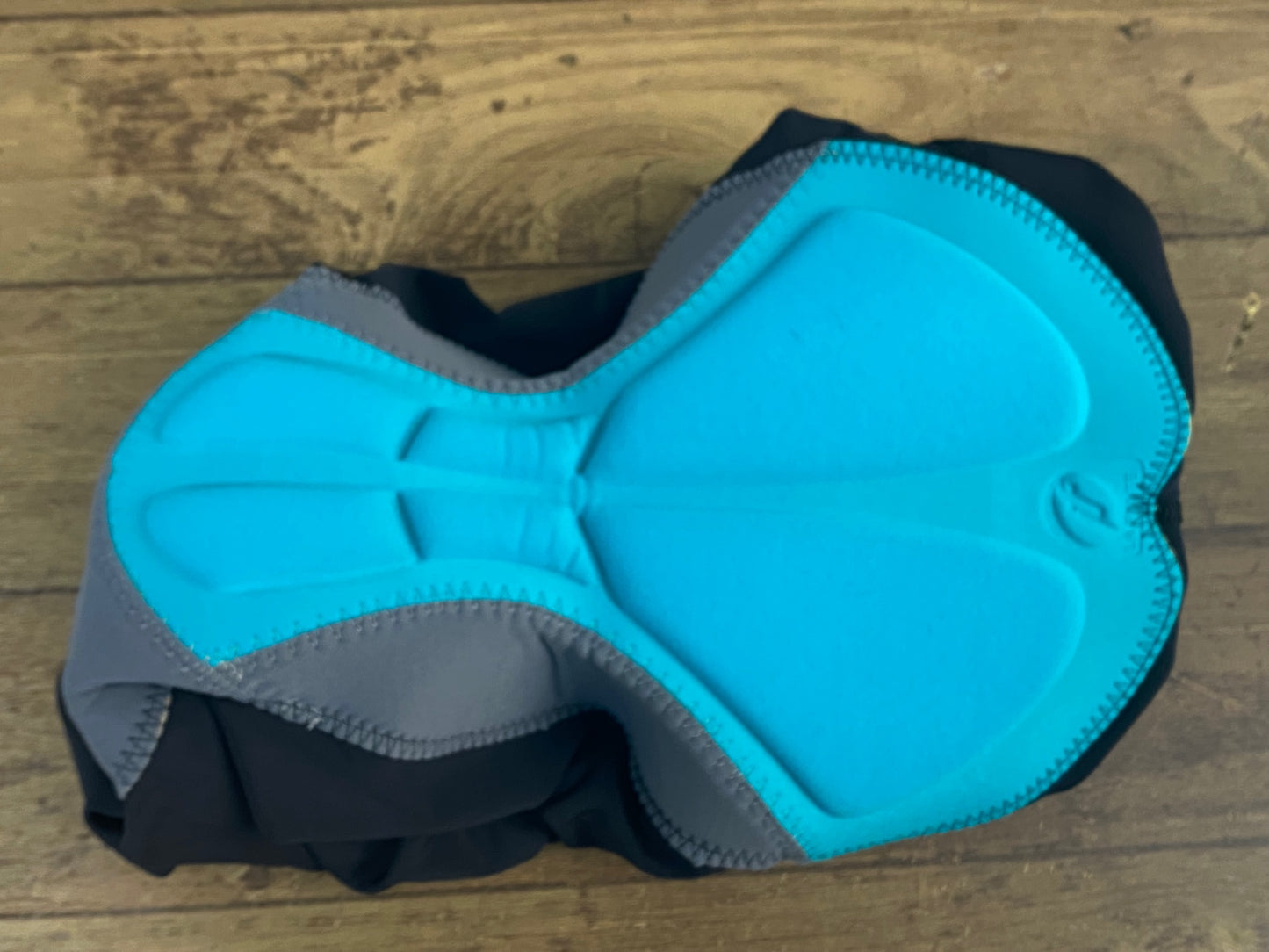 IQ841 リオンドカペルミュール Lion de KAPELMUUR レーサーパンツ 黒 XL