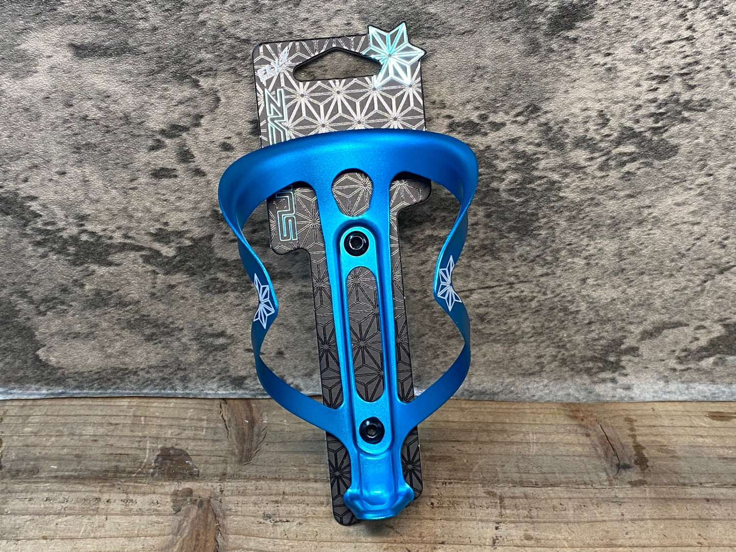 IV656 スパカズ SUPACAZ FLY CAGE ANO ボトルケージ アクア