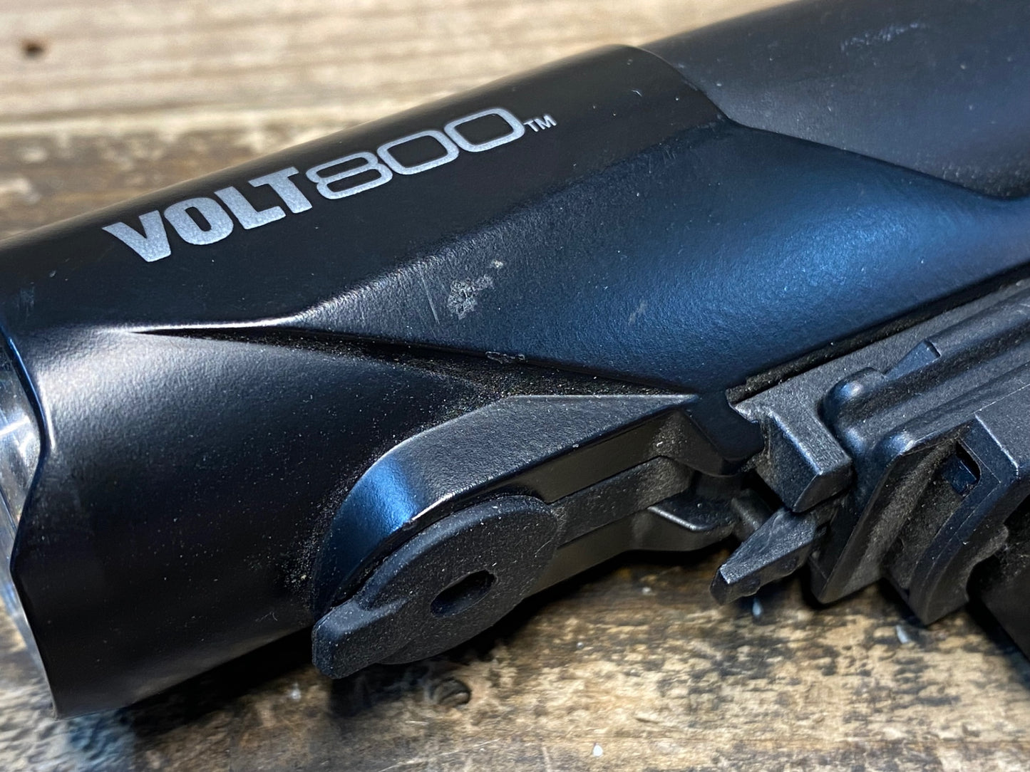 IZ301 キャットアイ CATEYE VOLT800 フロントライト RECMOUNT付き