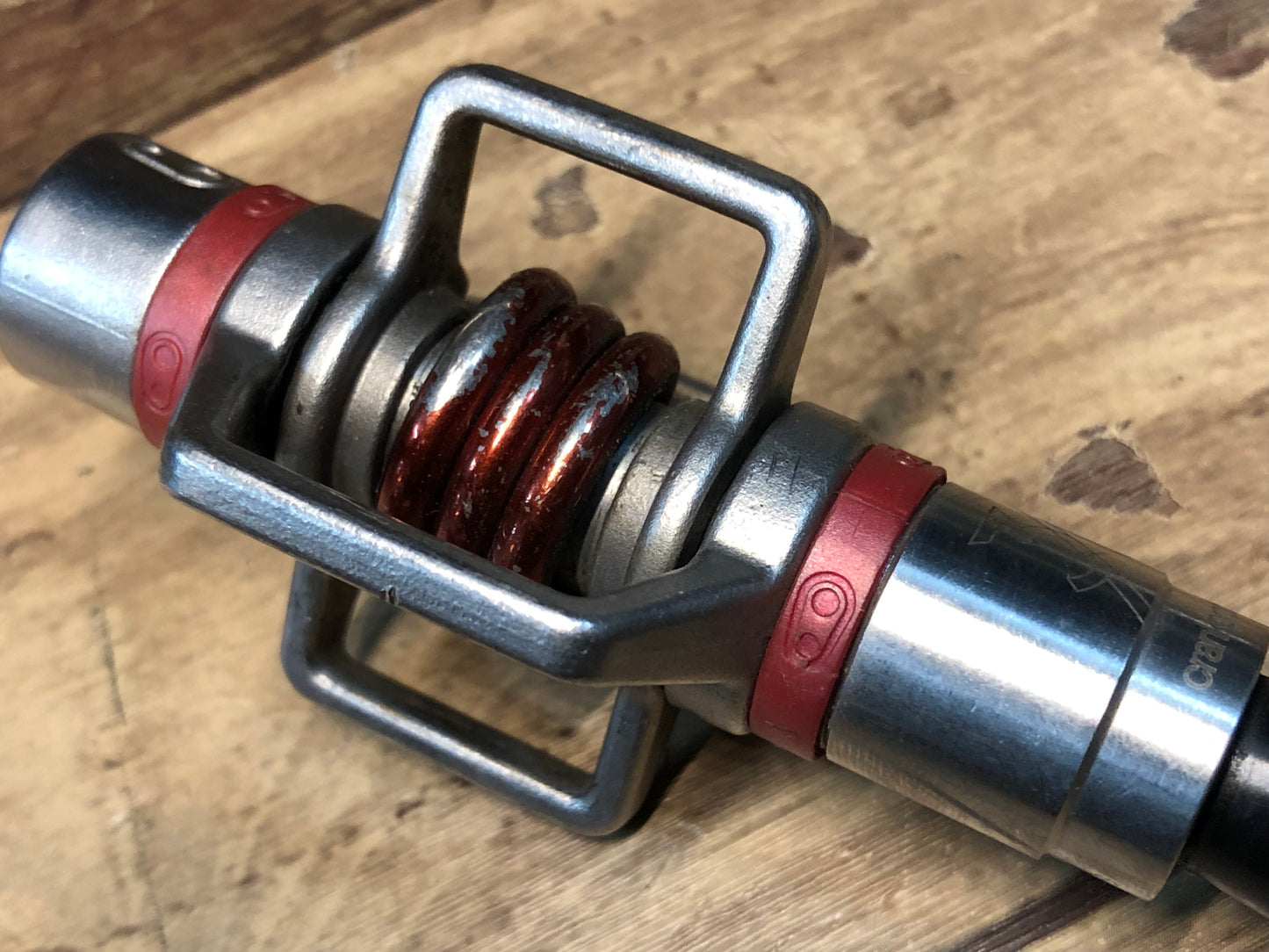 HC550 クランクブラザーズ CrankBrothers エッグビーター Eggbeater 3 ビンディングペダル レッド MTB向け ※シャフトガタつき、抵抗あり