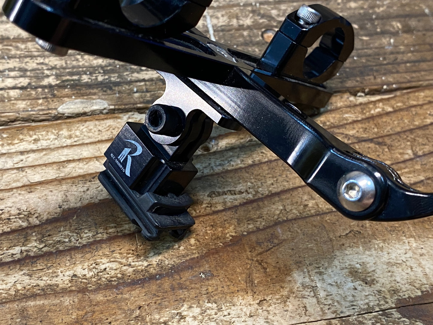 IX075 レックマウント TTバー用 キャットアイ下部マウント ガーミンサイコンマウント Φ22.2