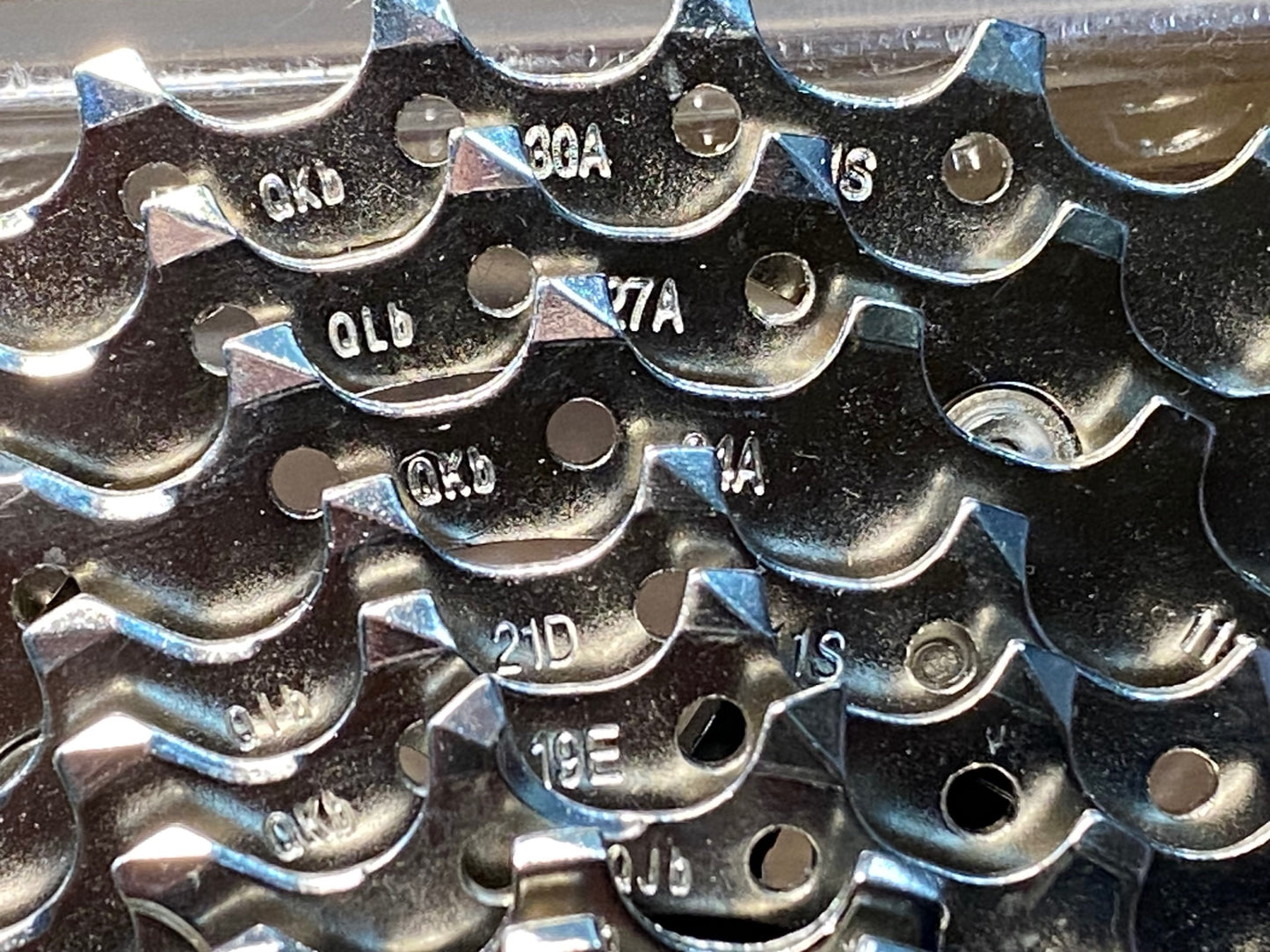 IM822 シマノ SHIMANO 105 CS-R7000 スプロケット 11s 11-30T