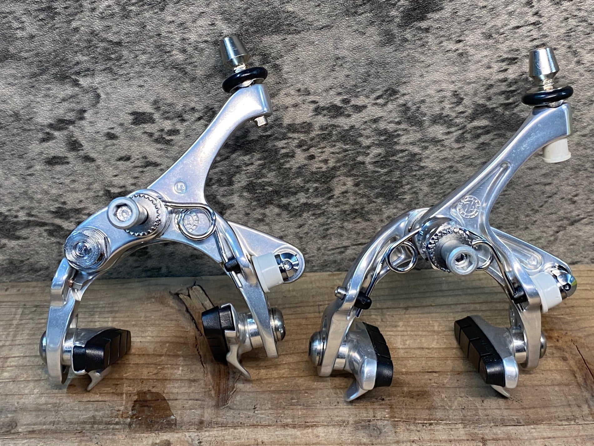 IT898 カンパニョーロ CAMPAGNOLO CHORUS キャリパーブレーキ