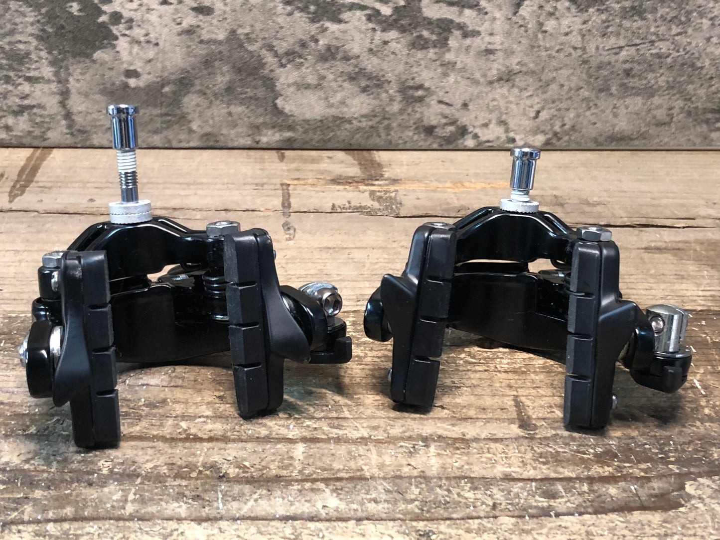 IT142 シマノ SHIMANO 105 BR-5800 ブレーキキャリパー 前後セット