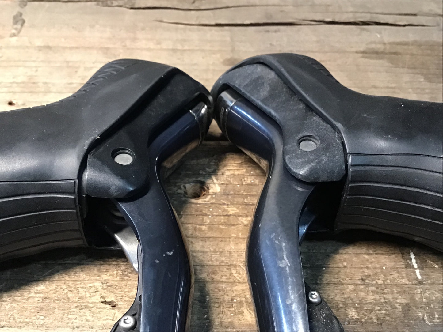 IQ644 シマノ SHIMANO アルテグラ ULTEGRA ST-6770 電動 Di2 STIレバー 2x10S ※フード劣化