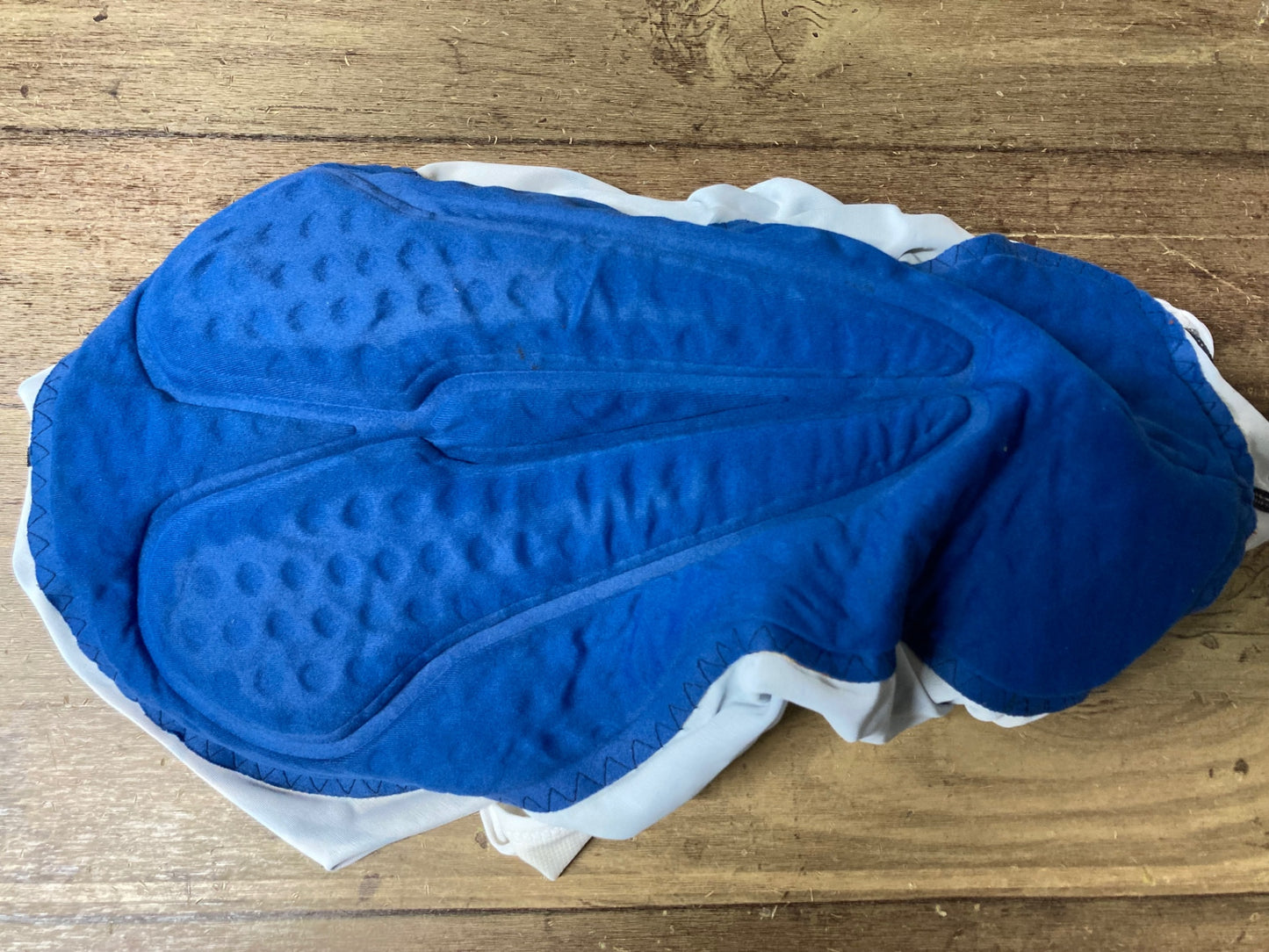 IY629 パンダーニ Pandani ビブショーツ 白 紺 L