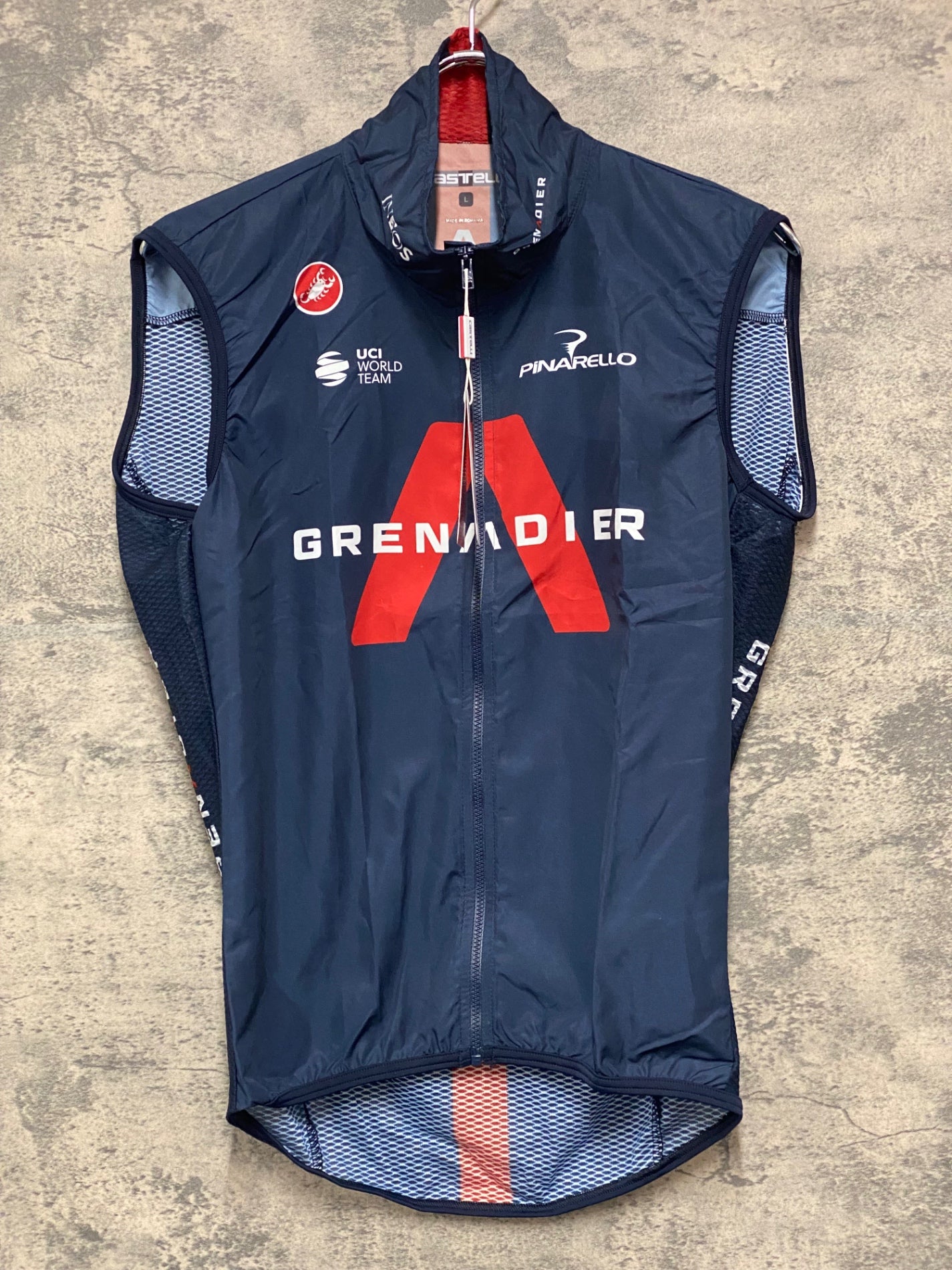 IY452 カステリ CASTELLI PRO LIGHT WIND WEST MEN'S ジレ サイクルベスト 濃紺 L INEOS GRENADIERS