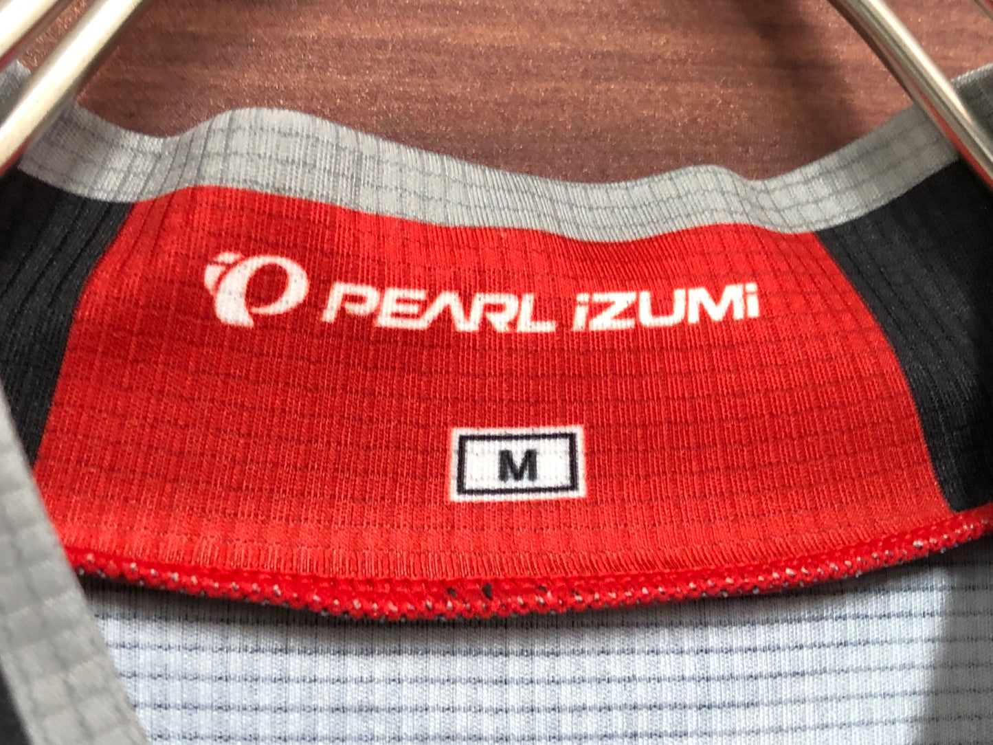 IP748 パールイズミ PEARL iZUMi 半袖サイクルジャージ 黒 M ほつれあり