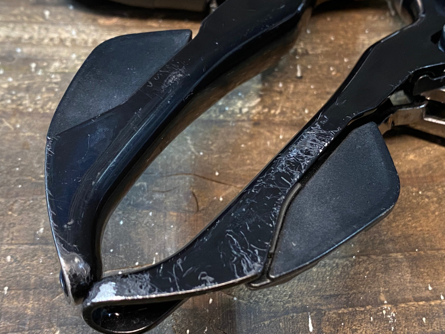 IU995 シマノ SHIMANO 105 ST-5800 STIレバー 2x11S ガリ傷大