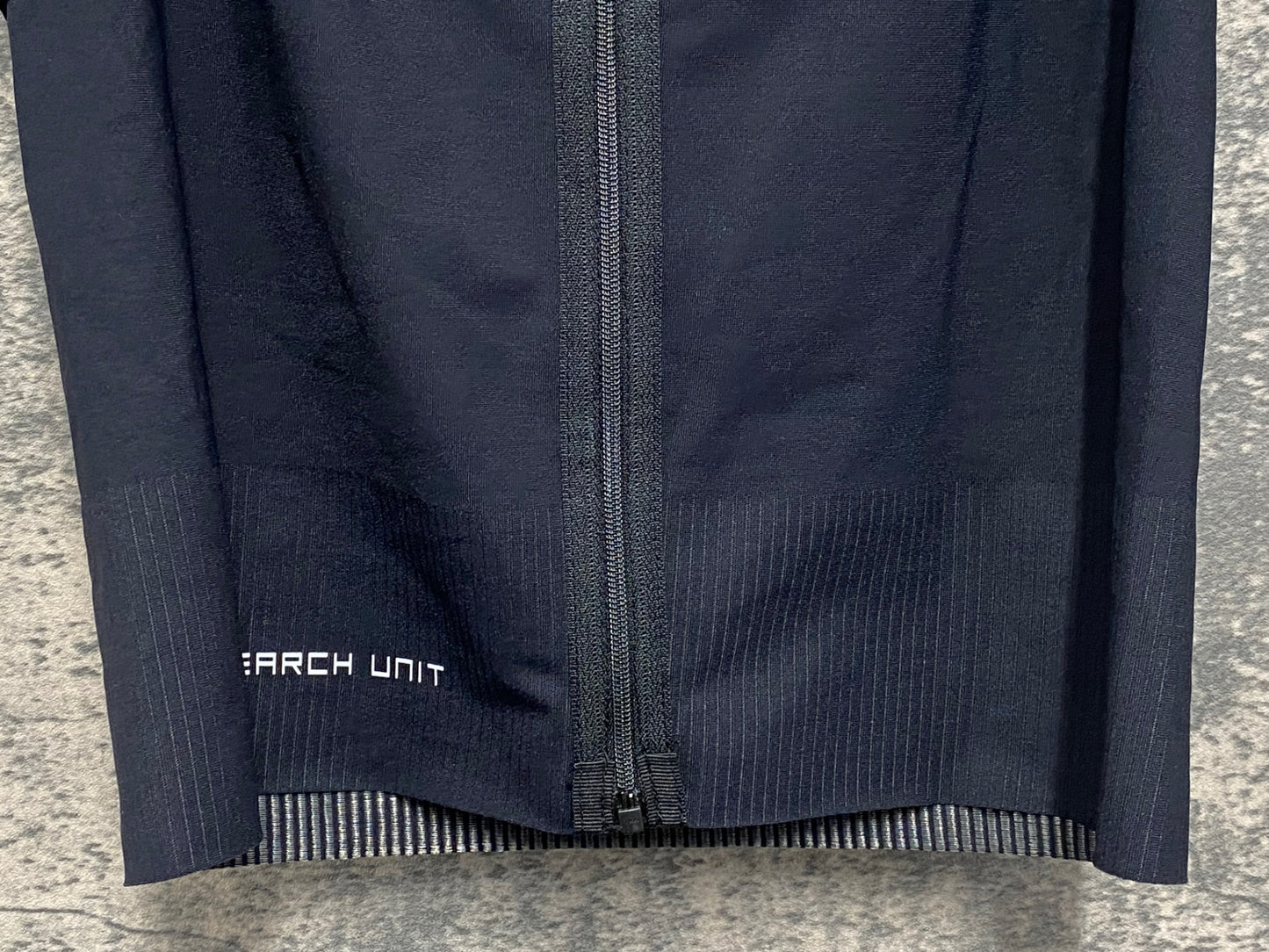 IZ468 カステリ CASTELLI ROSSOCORSA BODY PAINT ジレ サイクルベスト 黒 S