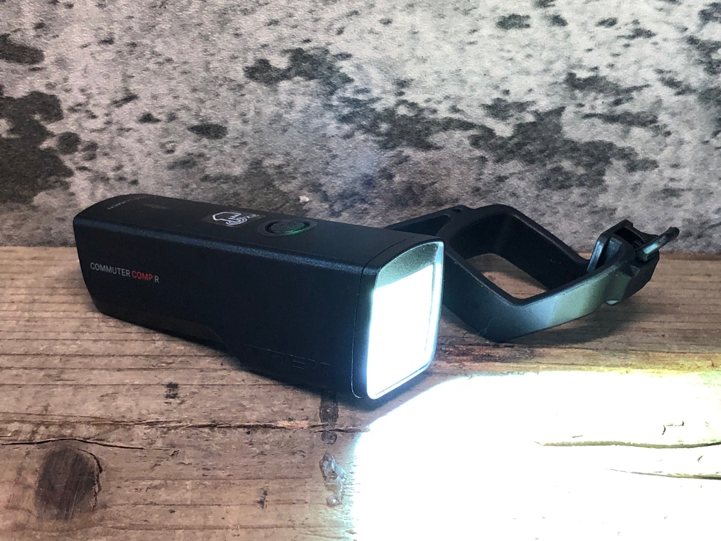 IU136 トレック TREK COMMUTER COMP R フロントライト 点灯確認済み