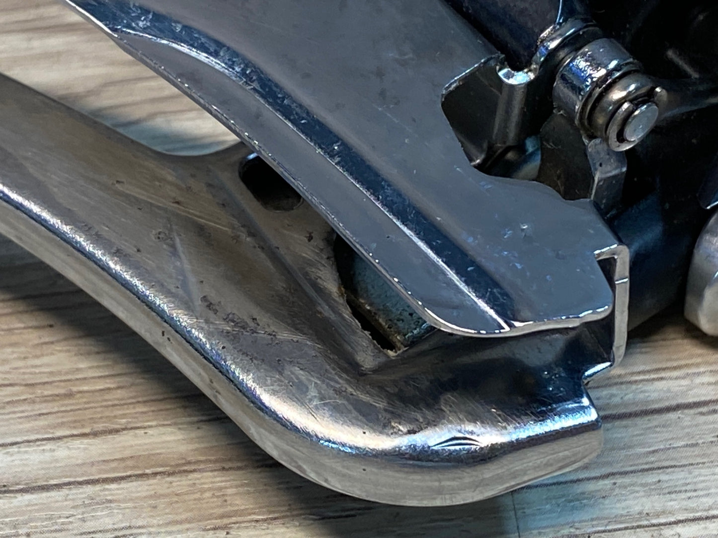 IV019 シマノ SHIMANO アルテグラ ULTEGRA FD-6870 直付 フロントディレイラー Di2 電動