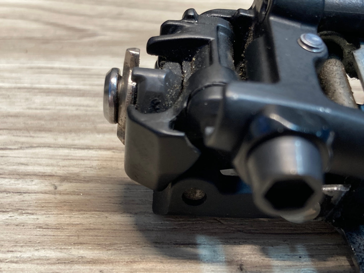 IX321 シマノ SHIMANO 105 FD-R7100 フロントディレイラー 直付