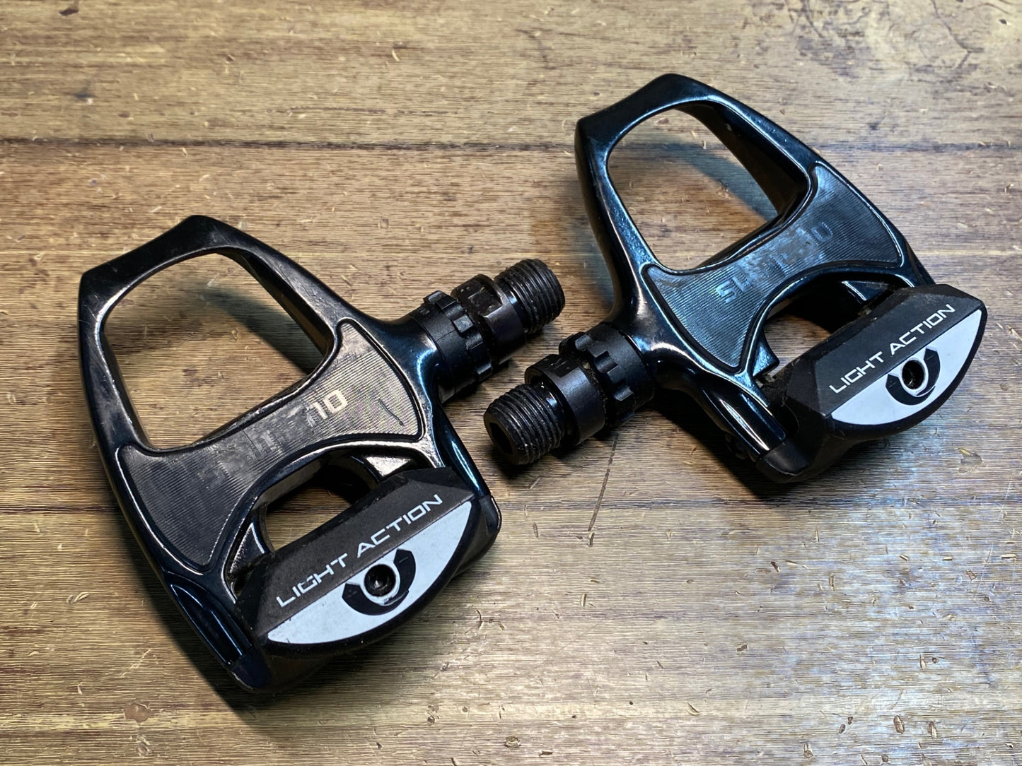 IZ020 シマノ SHIMANO LIGHT ACTION PD-R540 ビンディングペダル 黒