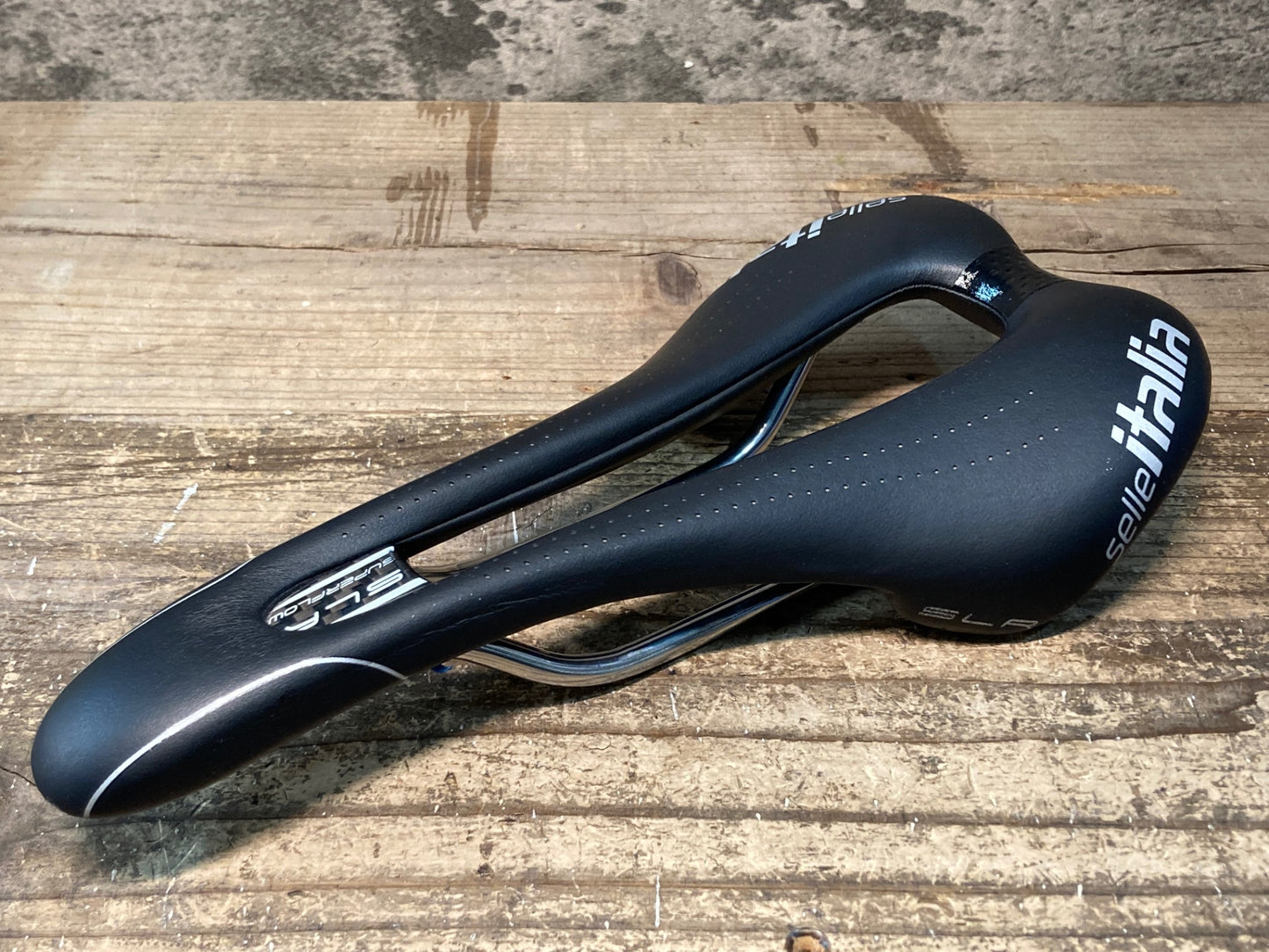 IY528 セライタリア selle italia SLR SUPERFLOW サドル 黒 Ti316レール