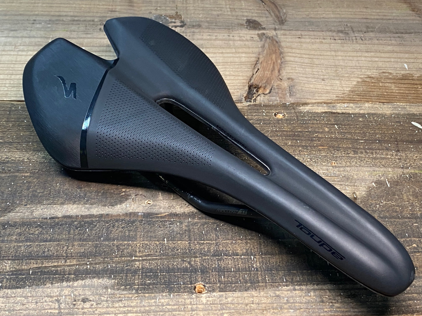 IP411 スペシャライズド SPECIALIZED トゥーペ Toupe Sport サドル 黒 143mm HOLLOW Ti