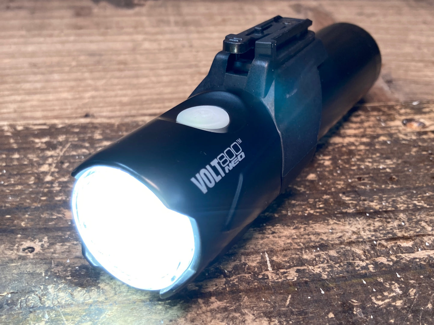 IV422 キャットアイ CATEYE VOLT 800 NEO フロントライト ※動作確認済み