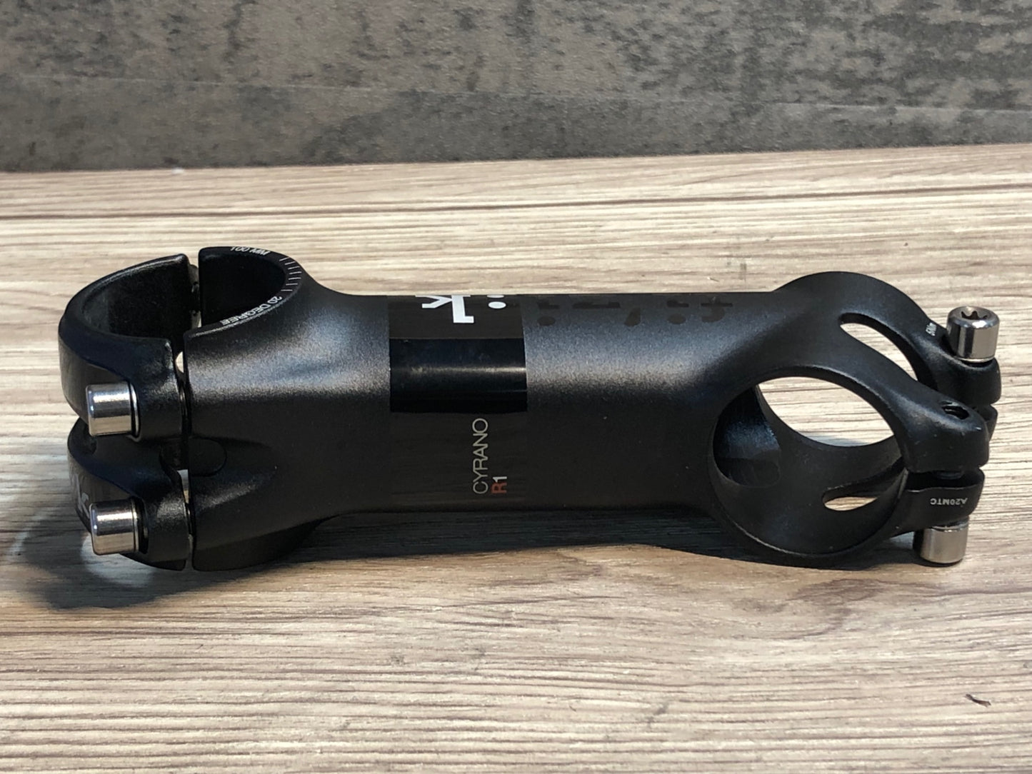 IN040 フィジーク fizik シラノ CYRANO R1 アルミ ステム 黒 100mm Φ31.8 OS 20°