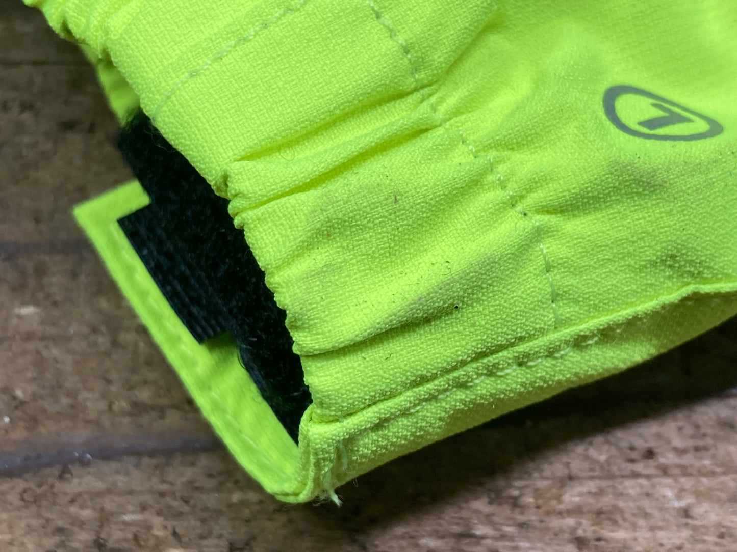 IU647 GORE WEAR Gore-Tex シューズカバー ネオンイエロー