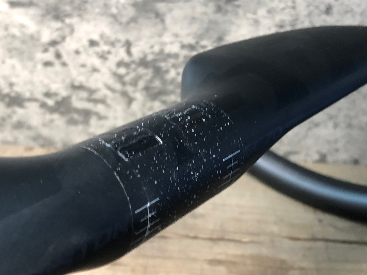 IZ714 イーストン EASTON EC70 AERO カーボン ドロップハンドル エンドC-C420mm Φ31.8 ※ステムクランプ部凹みのためジャンク