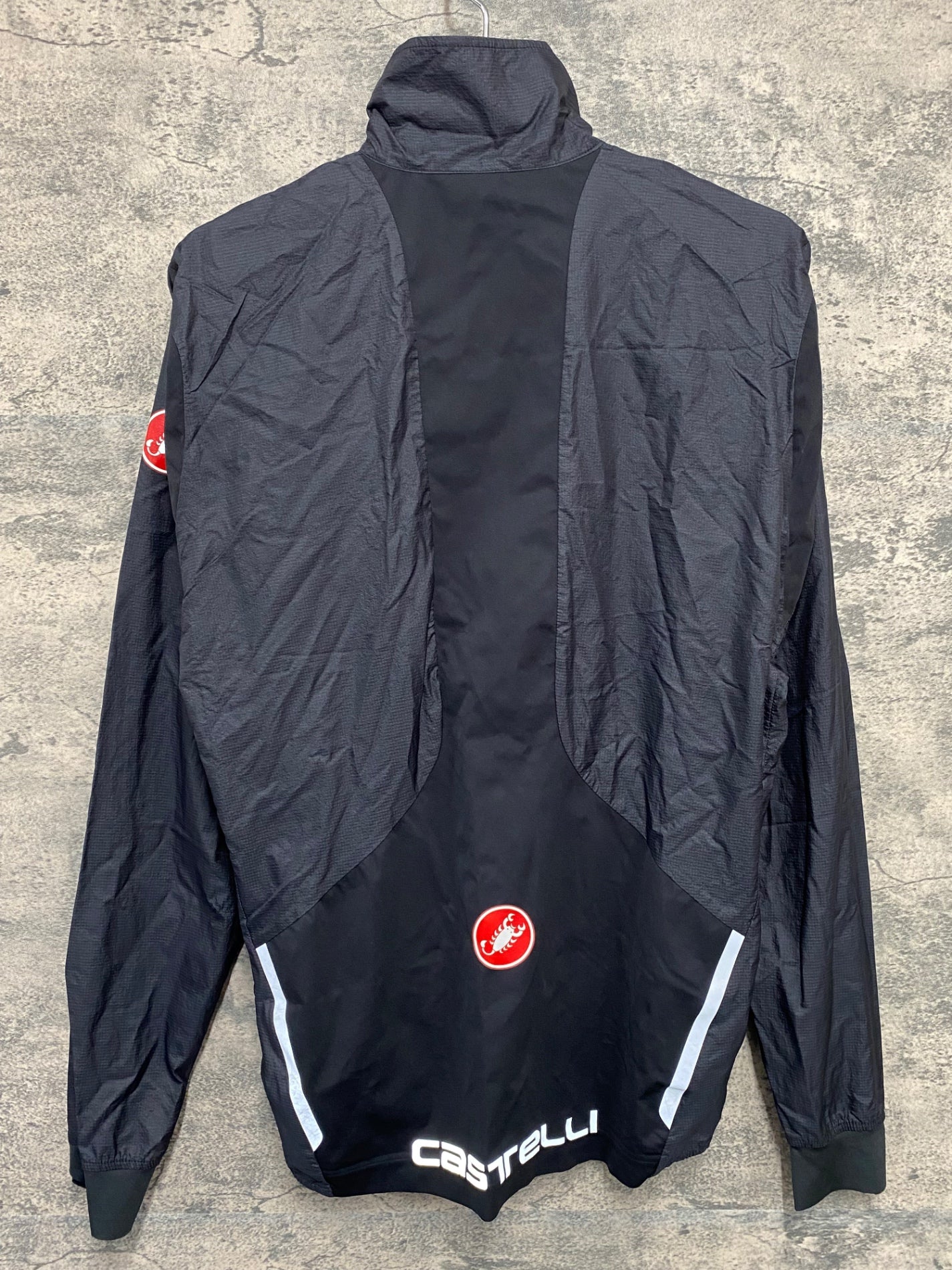 IY683 カステリ CASTELLI 長袖 ウィンドブレーカー サイズ不明 黒
