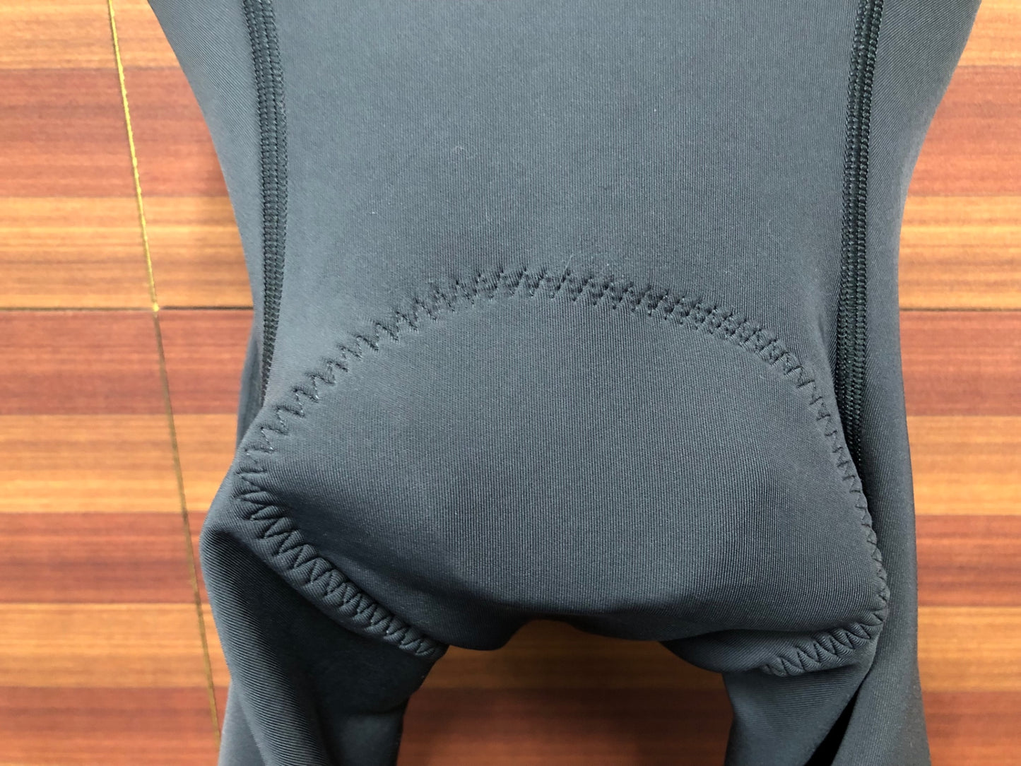 IO533 ヴェロビチ velobici MODERNIST THERMAL BIB SHORTS ビブショーツ グレー 4