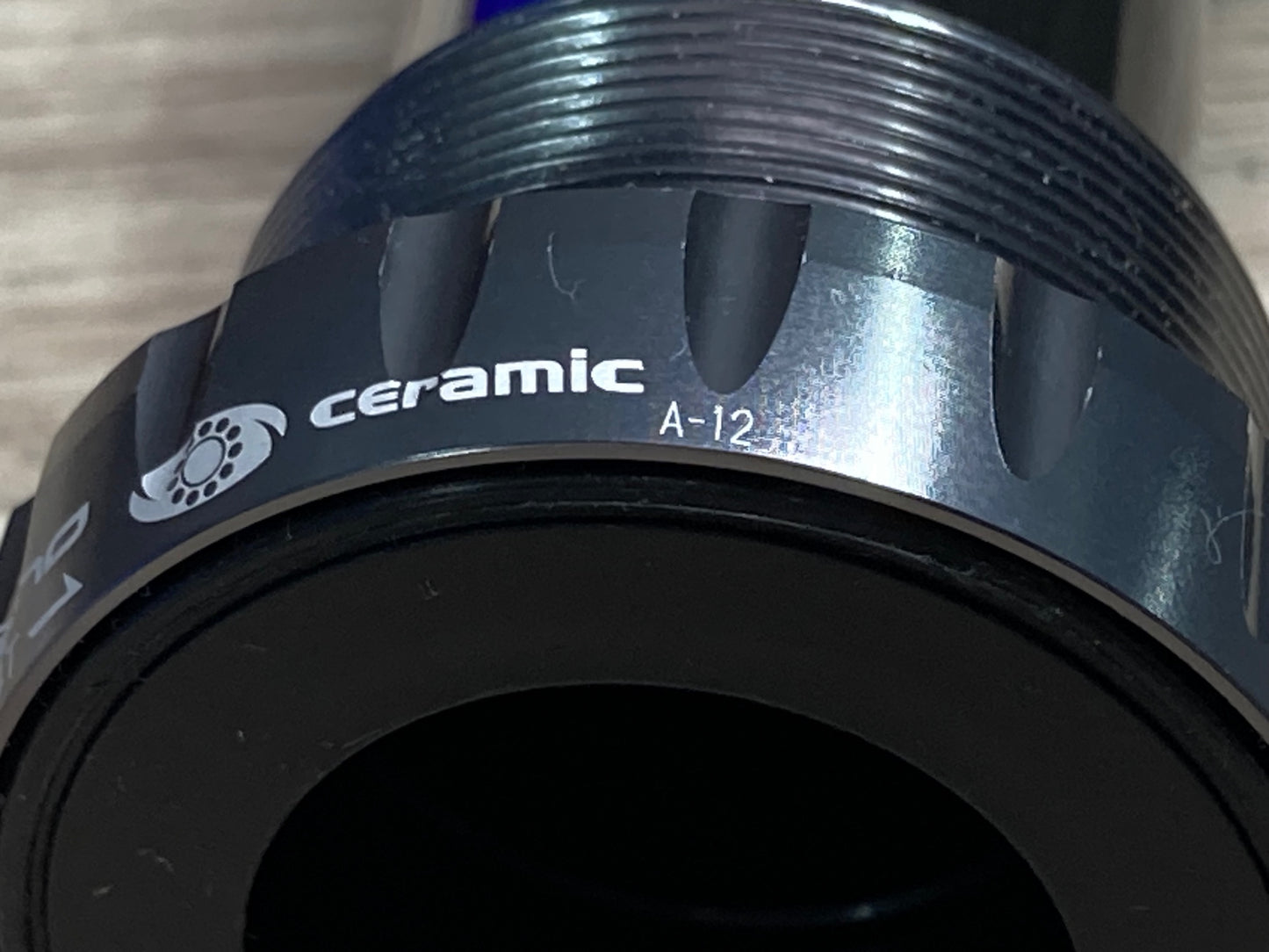 JC226 スギノ Sugino ceramic MB-608 BB ボトムブラケット JIS