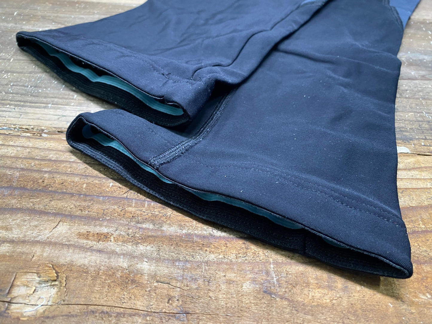 IL722 カフェドシクリステ CAFE DU CYCLISTE レッグカバー 黒 S