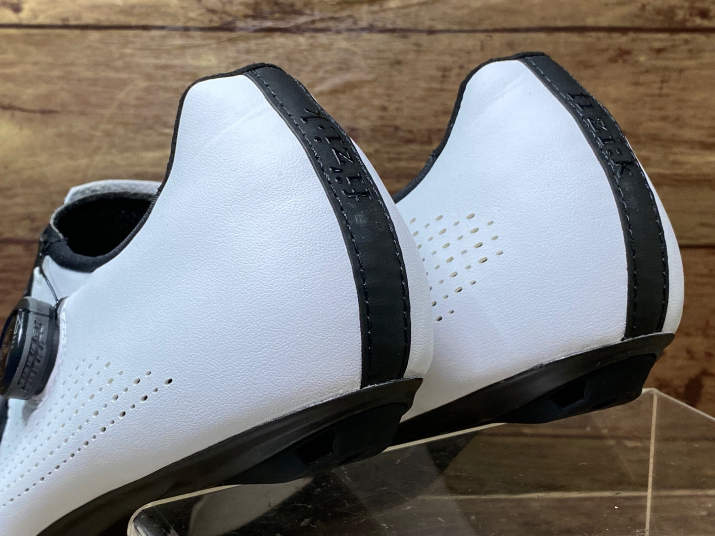 IK209 フィジーク fizik INFINITO R1 ビンディングシューズ 白 EU42.5サイズ 未使用 SPD-SL