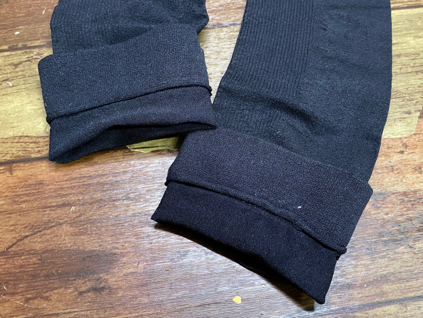 IV879 ジャイアント GIANT SEAMLESS ARM COOLER アームカバー 黒 L/XL