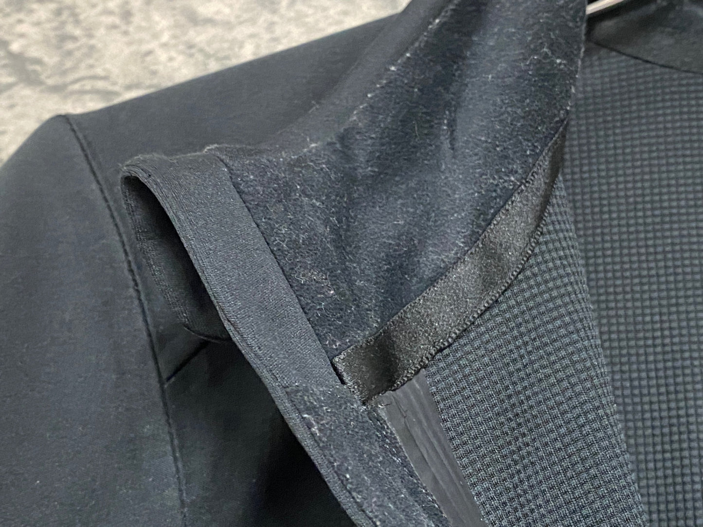 IY090 ラファ Rapha PRO TEAM SOFTSHELL JACKET 長袖 サイクルジャケット 黒 S