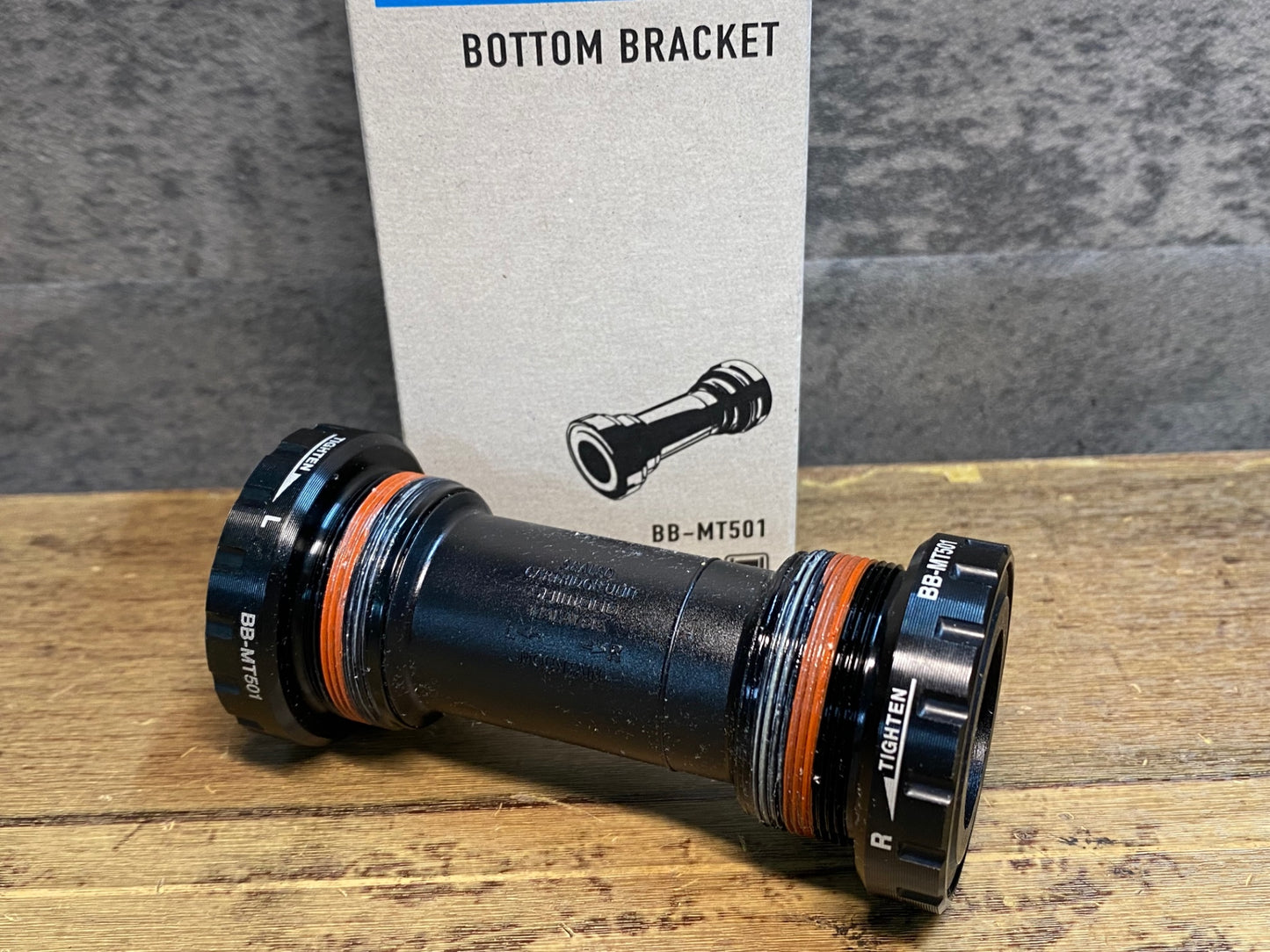 IY957 シマノ SHIMANO BB-MT501 ボトムブラケット BSA 68/73mm