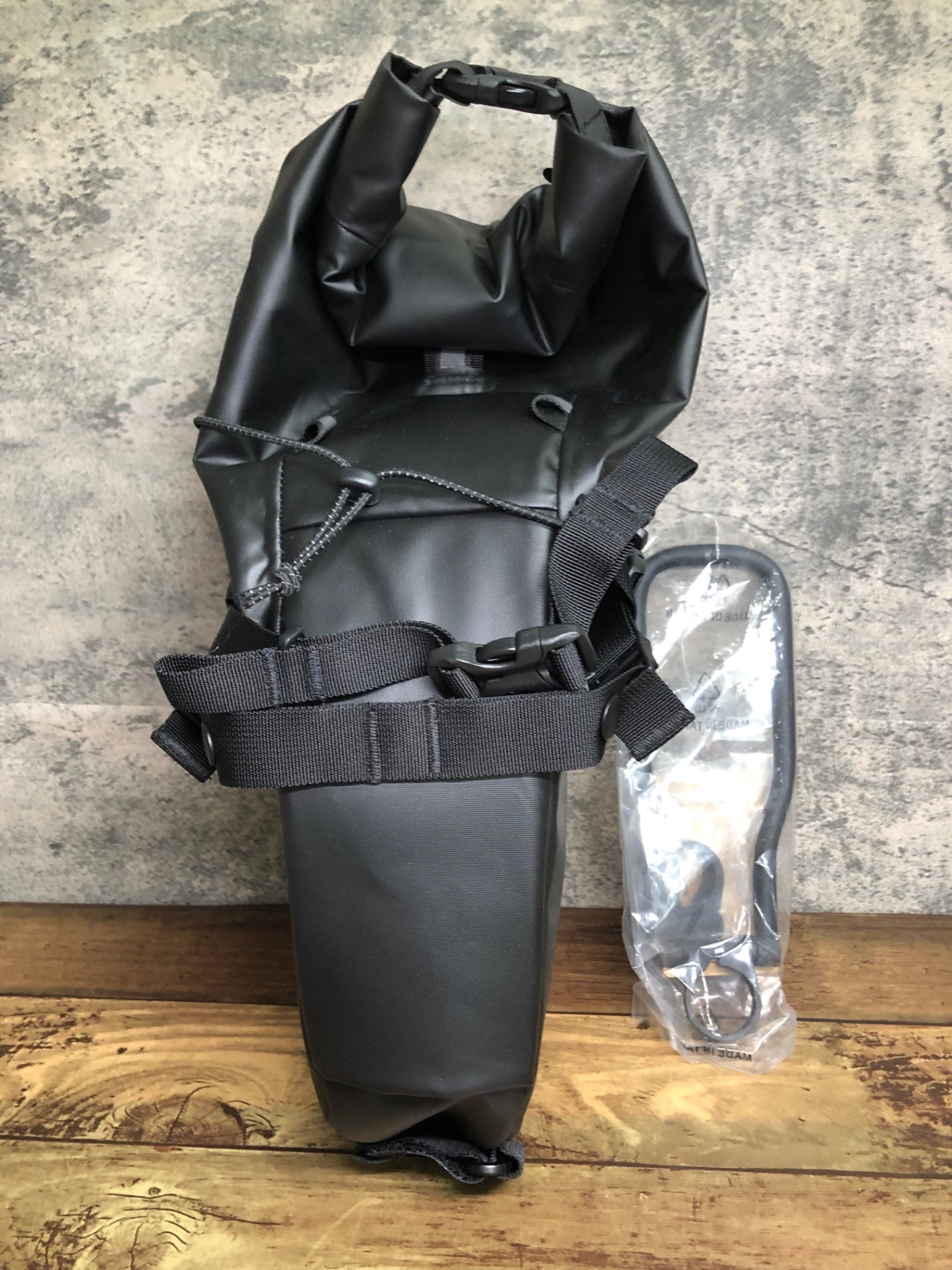 IT249 スペシャライズド SPECIALIZED BURRA BURRA STABILIZER サドルバッグ 黒