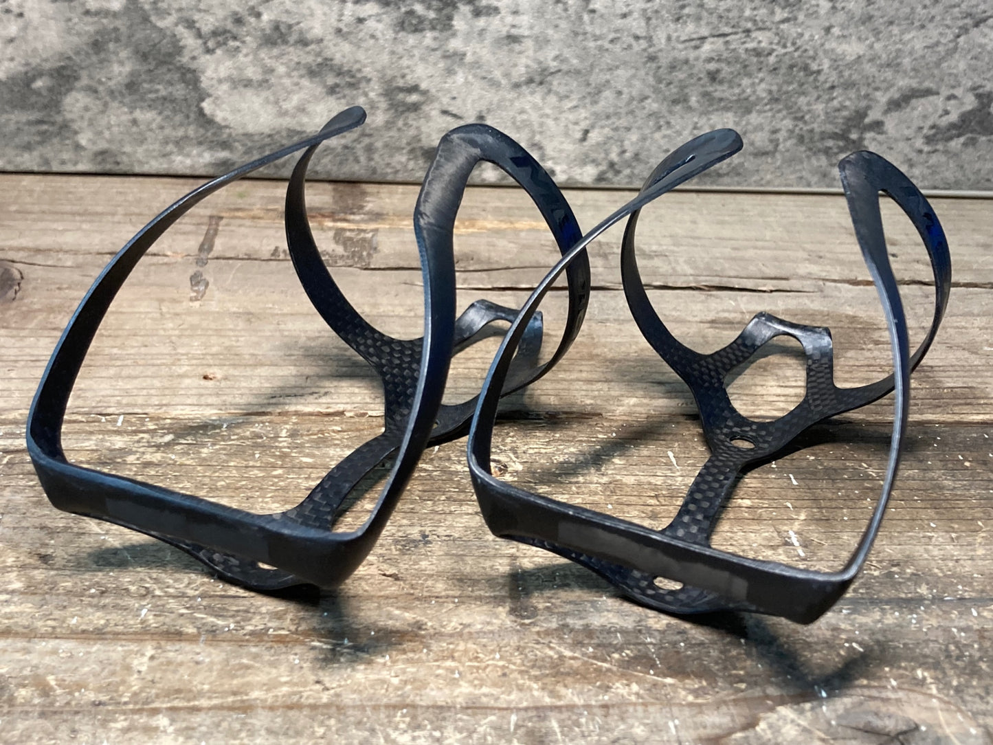 IJ395 メリダ MERIDA DBG008K カーボンボトルケージ CARBON CAGES 2個セット ブラック