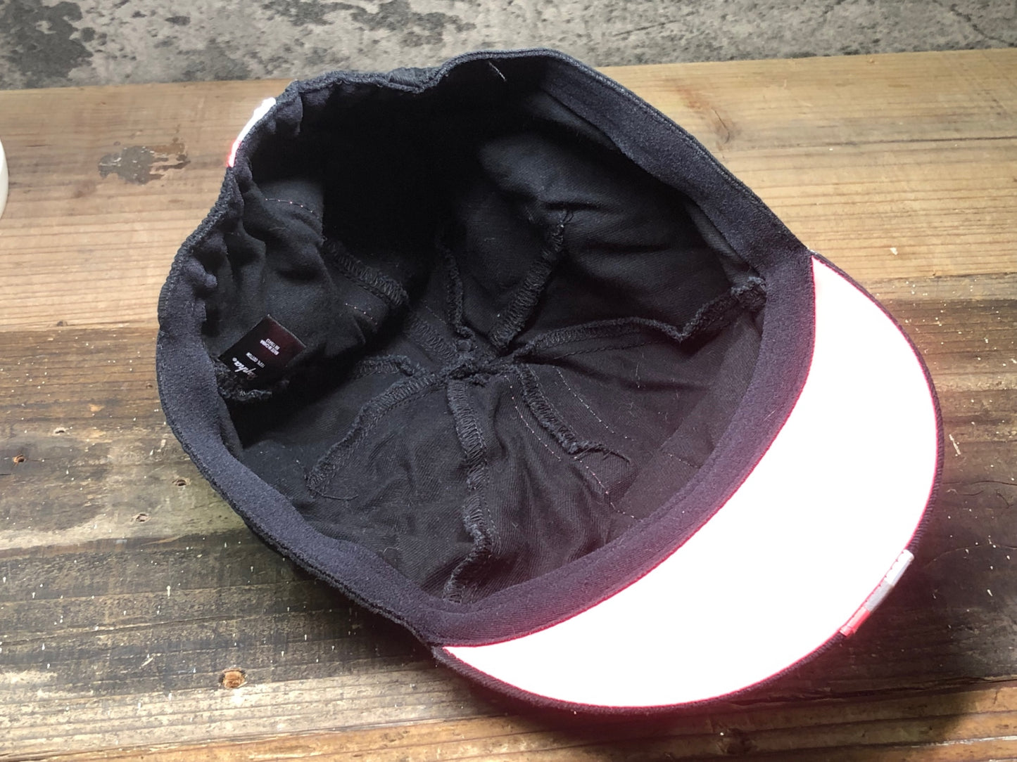 IM764 ラファ Rapha サイクルキャップ RAPHA TOKYO 黒ピンク