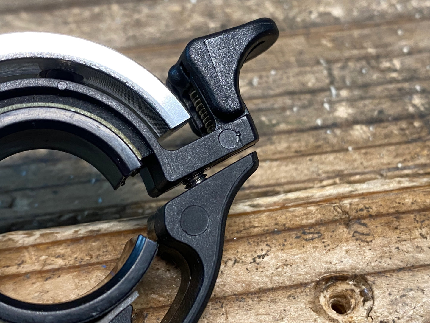 IR137 ノグ knog オイ Oi ベル Φ31.8 シルバー Φ22.2スペーサー付属