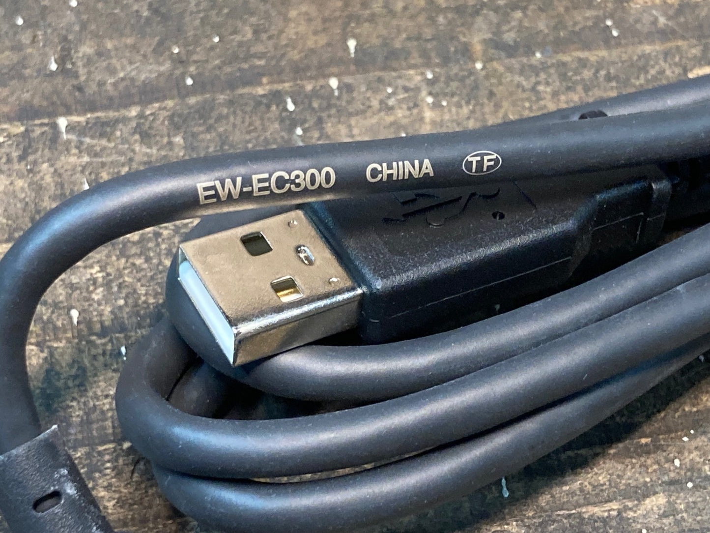 IQ127 シマノ SHIMANO EW-EC300 充電コネクター