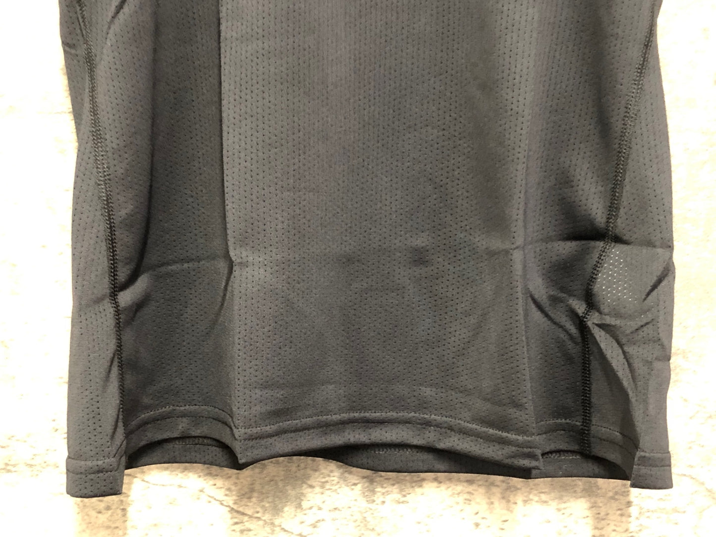 IV923 ジャイアント GIANT Liv ノースリーブ ベースレイヤー 黒 レディース L メッシュ