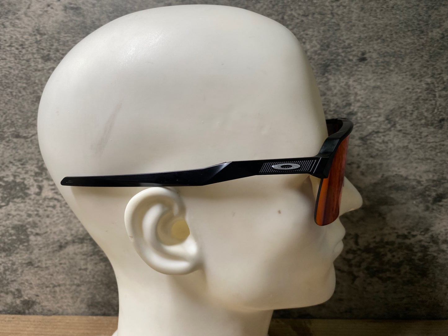 IU222 オークリー OAKLEY SUTRO サングラス アイウェア 黒 PRIZMレンズ ※レンズに細かな傷あり