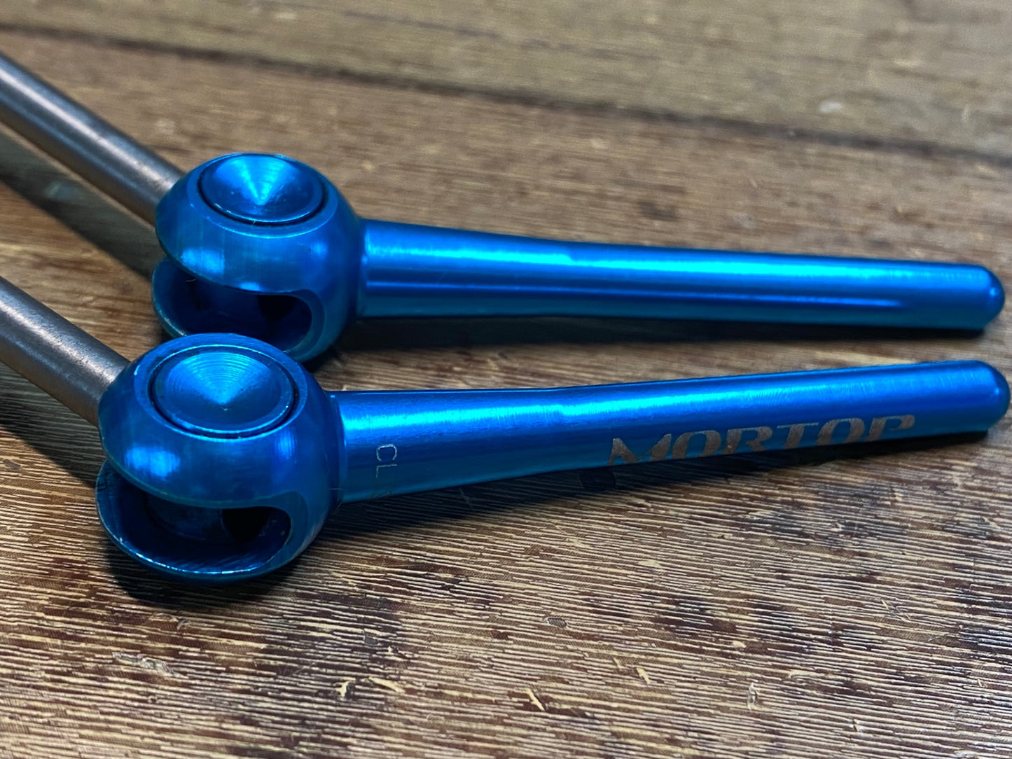 IZ034 モートップ MORTOP チタン クイックリリース 青 前後セット