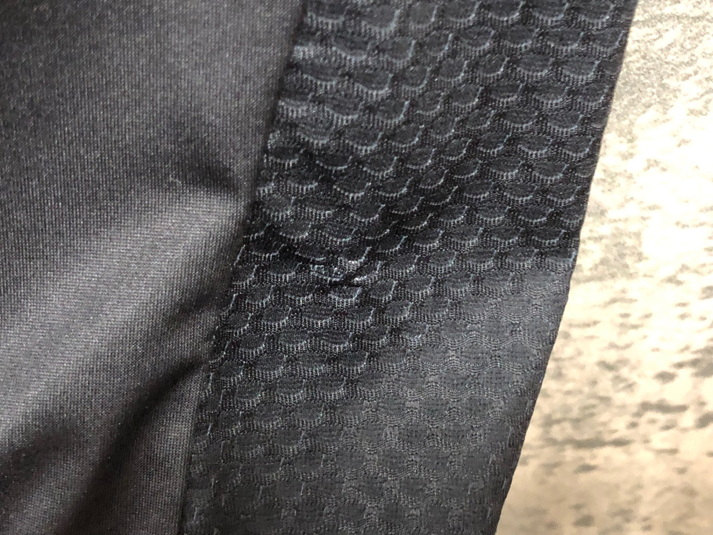 IZ530 ビーラー BIEHLER 半袖 サイクルジャージ 黒 S