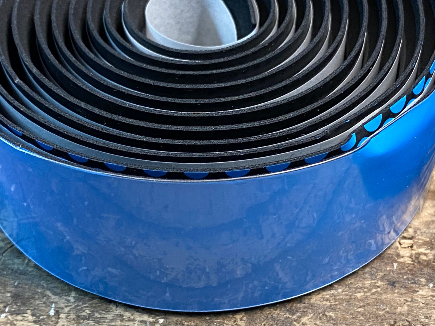 IY060 シクロベイション CICLOVATION LEATHER TOUCH バーテープ 青 黒