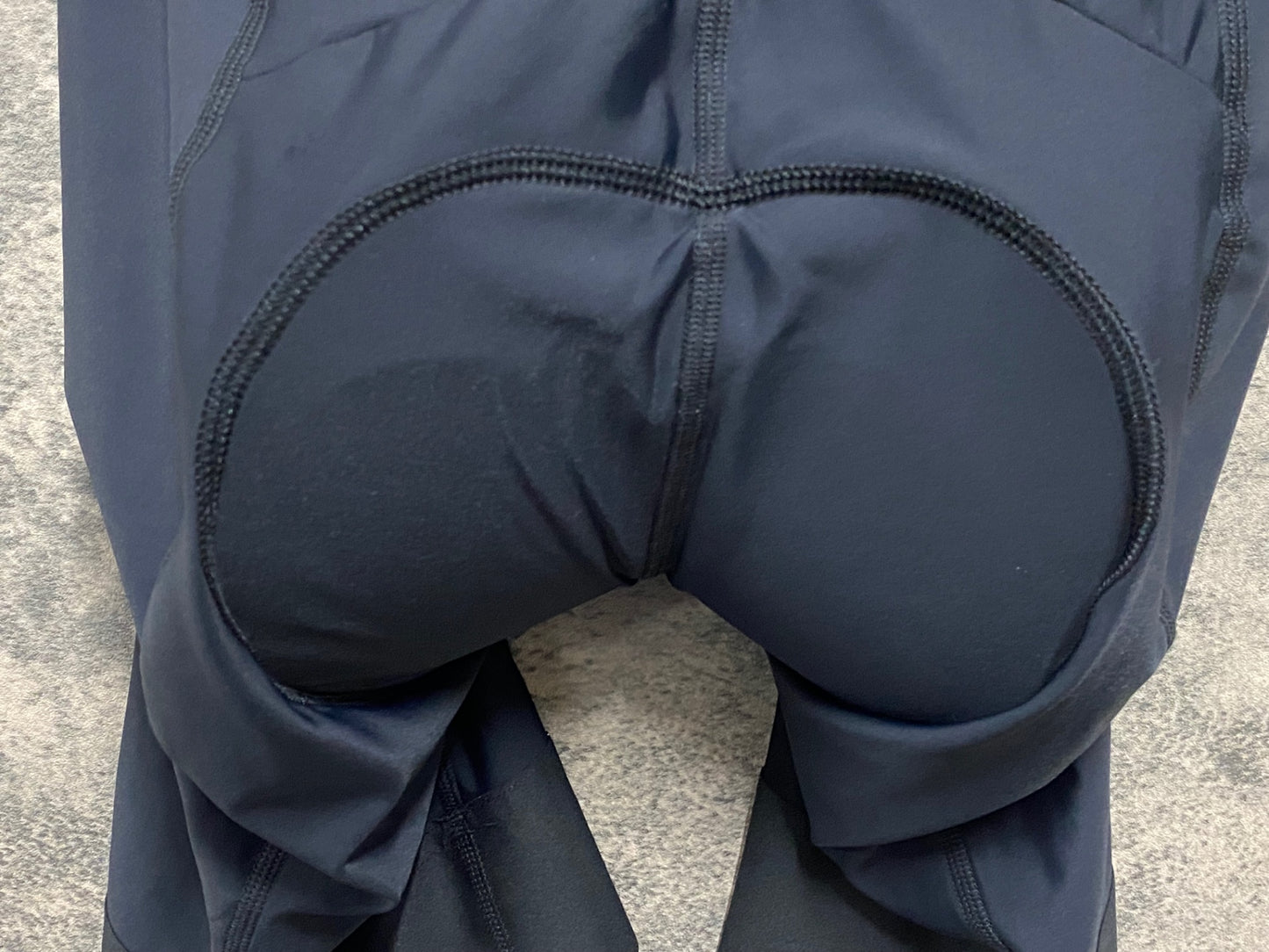 IY736 ラファ Rapha CORE SHORTS レーサーパンツ 黒 M