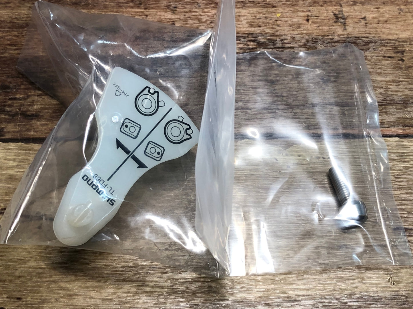 IR380 シマノ SHIMANO 105 FD-5800 フロントディレイラー バンド式 シルバー Φ34.9