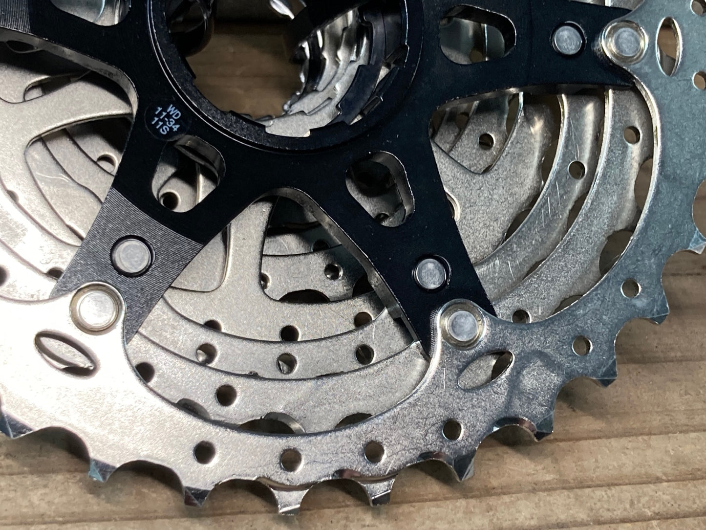 IP285 シマノ SHIMANO 105 CS-HG700-11 スプロケット 11-34T 11S