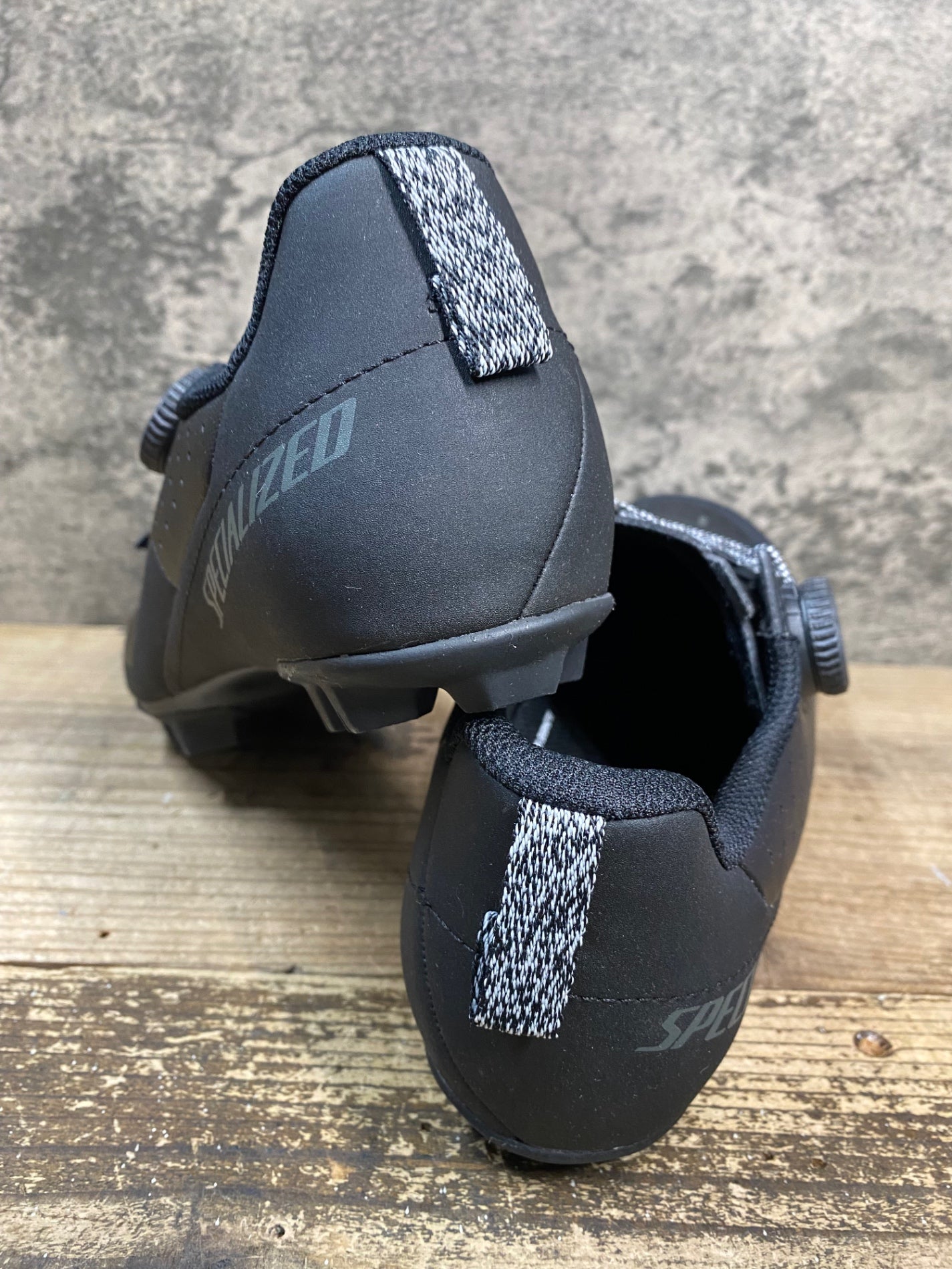 IY562 スペシャライズド SPECIALIZED RECON 2.0 ビンディングシューズ 黒 EU40.5
